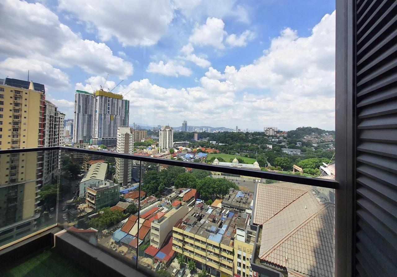 Kl Sentral, Est Bangsar By Skylimit Suites Kuala Lumpur Exterior photo